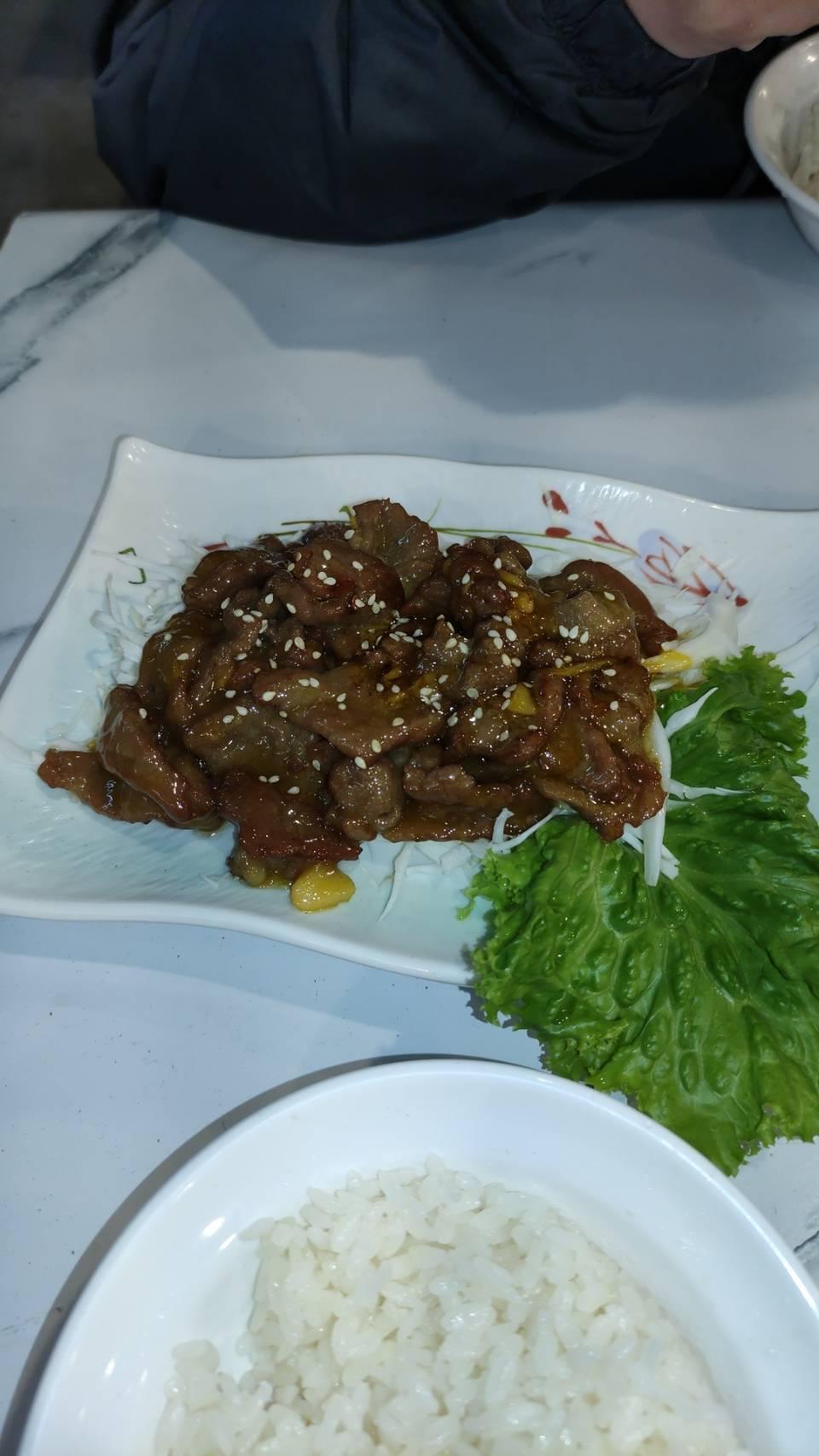 一支魚 (最小訂單金額100元), 個人賣家沒有發票. 