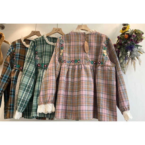 Gemini 日系。💜磨毛格紋拼接燒花蕾絲前後刺繡娃娃上衣-細節圖2