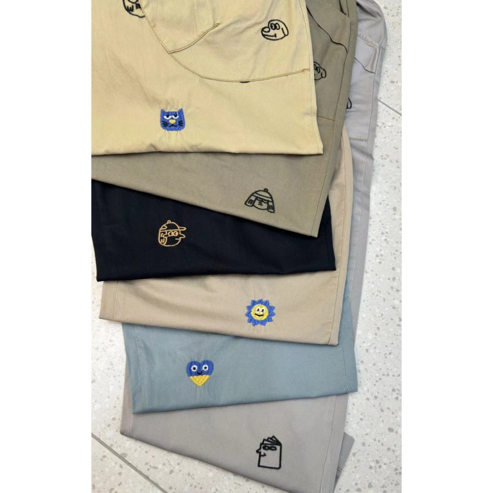 Gemini 日系❣️腰部鬆緊 士兵 貓咪 太陽 圖案刺繡 哈倫水洗棉長褲-細節圖2