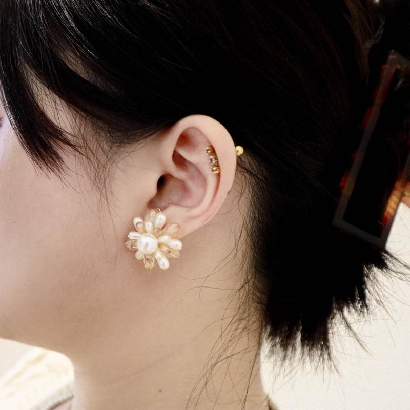 洛莉 🥑 奢華珍珠花耳釘 AW1208-細節圖4