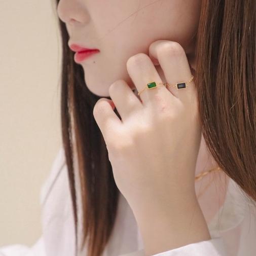 洛莉 🥑 百搭方形鋯石 黑綠兩色可選 SS0306-細節圖8