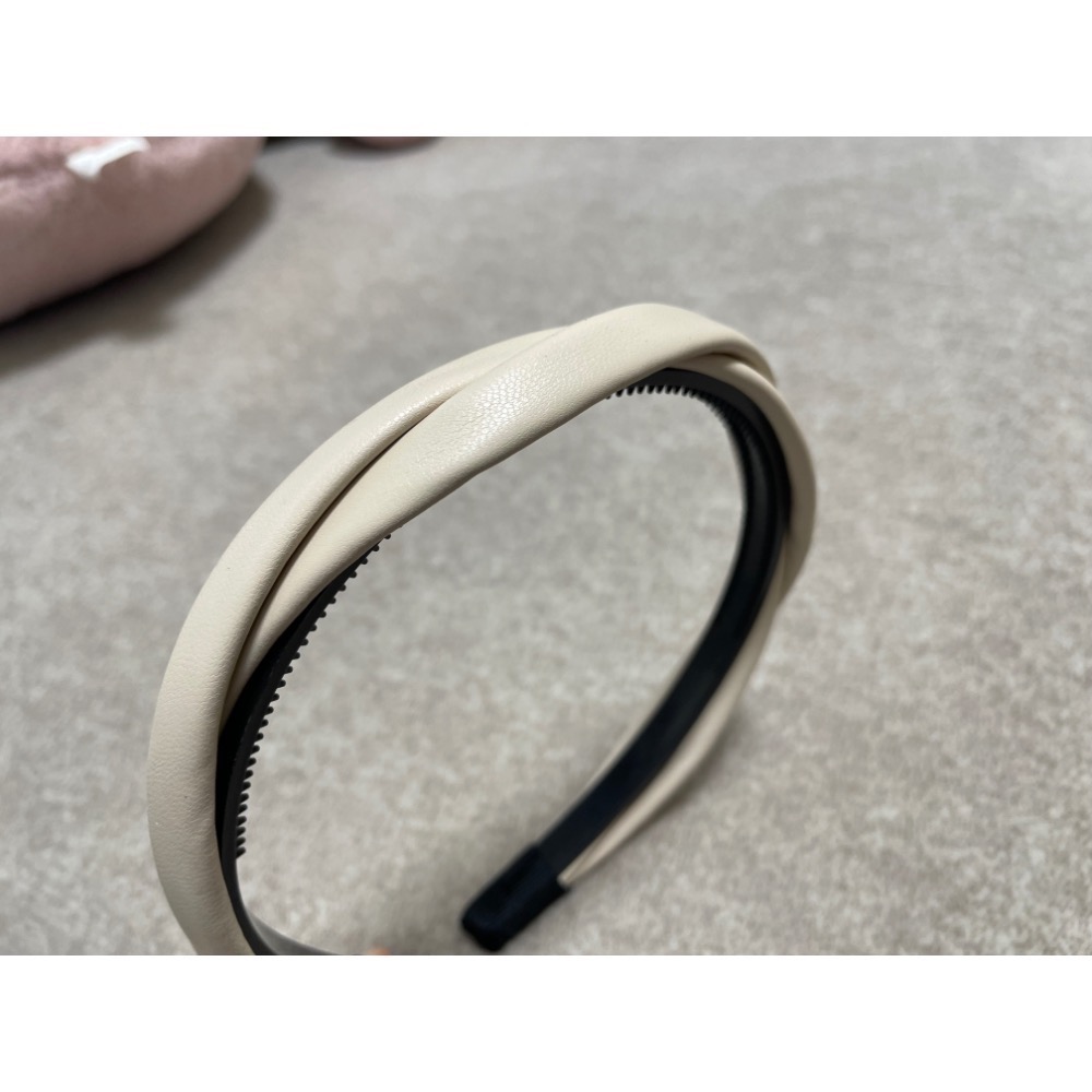 《台灣現貨》簡約清新造型髮箍-共三色-細節圖2