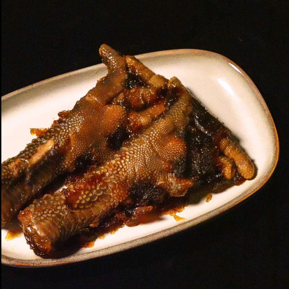 鮮滷味｜鎏韻雞腳（小辣） 3支/6支 精選雞腳 秘滷入味 膠質豐富 滷香濃郁 冷凍即食 退冰可吃 下酒首選-細節圖3