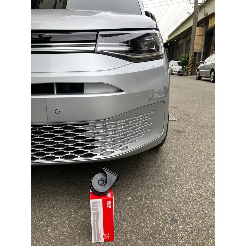 T7 Multivan  Caddy 5 23年福特旅玩家原廠同型號 義大利FIAMM 蝸牛喇叭 汽車喇叭 配專用線組-細節圖2