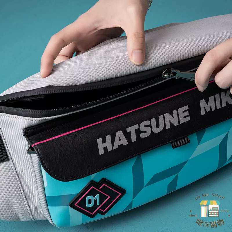 現貨👘官方授權 正品 Hatsune Miku  初音未來 立體音胸包 磁吸扣 時尚細節 miku 單肩斜掛包-細節圖7