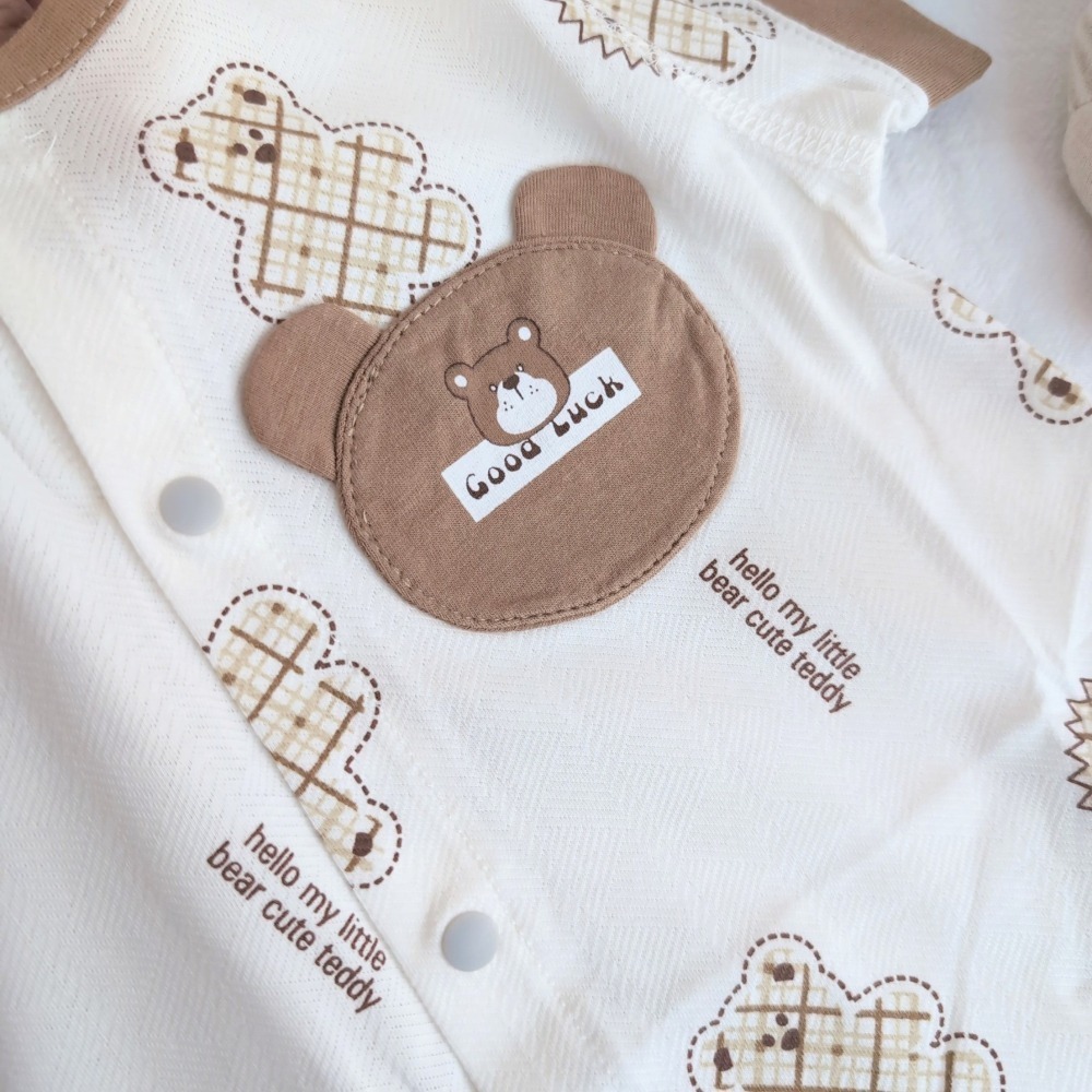 格子小熊爬服-細節圖2