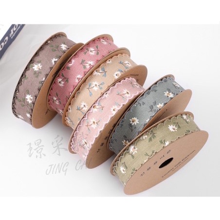 【璟采職人】布質緞帶 小花緞帶 碎花緞帶 小雛菊 韓風緞帶 波浪邊 牙邊 拷克邊 包裝材料 禮物包裝 花束包裝 浪漫-細節圖3