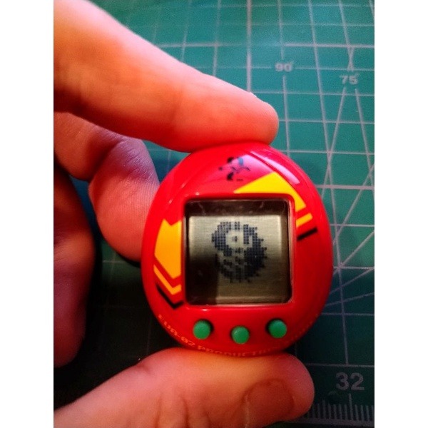 [二手]BANDAI Tamagotchi 塔麻可吉 新世紀 福音戰士 汎用卵型決戰兵器 電子雞 三台合售-細節圖2