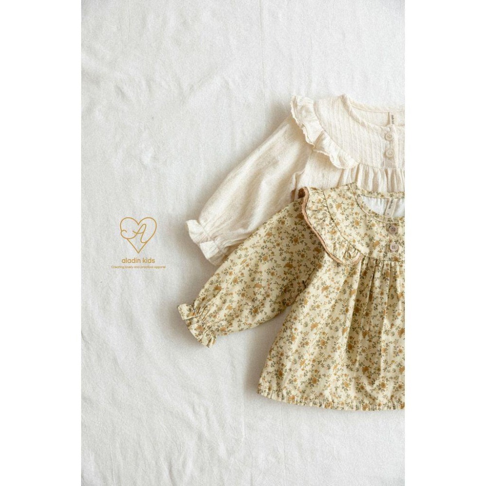✿ 現貨｜韓國童裝代購｜小童｜75-114 ✿aladin kids荷葉領鈕扣上衣-細節圖5