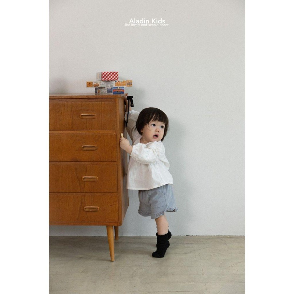 ✿ 現貨｜韓國童裝代購｜小童｜75-114 ✿aladin kids荷葉邊短褲-細節圖5