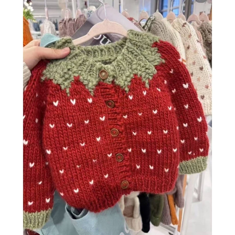 手工針織草莓造型外套-細節圖4