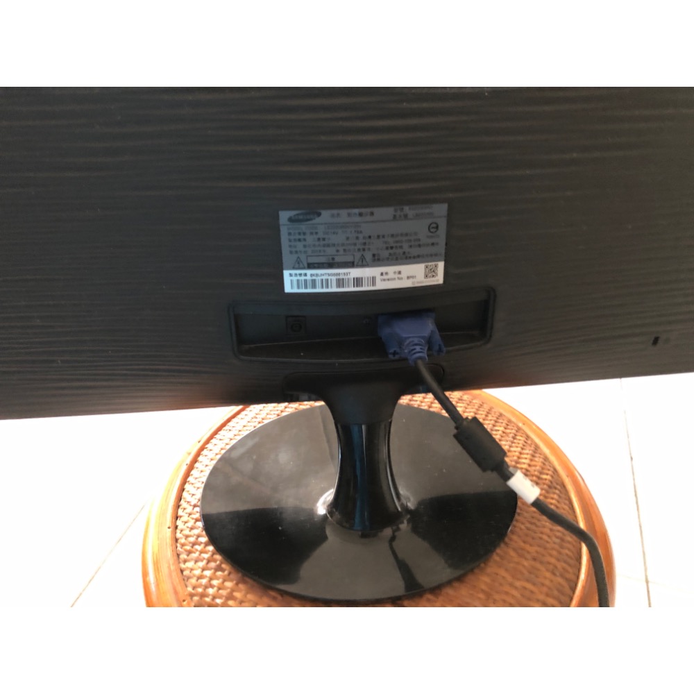 （二手貨）Samsung 三星 S22D300NY 21.5吋 Full HD PLS LED 超寬螢幕-細節圖3