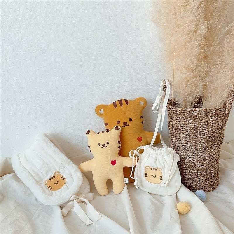 【台灣現貨】兒童刺繡束口袋 兒童外出包 零錢包 寶寶背包 斜肩包 兒童背包 過年包包-細節圖3