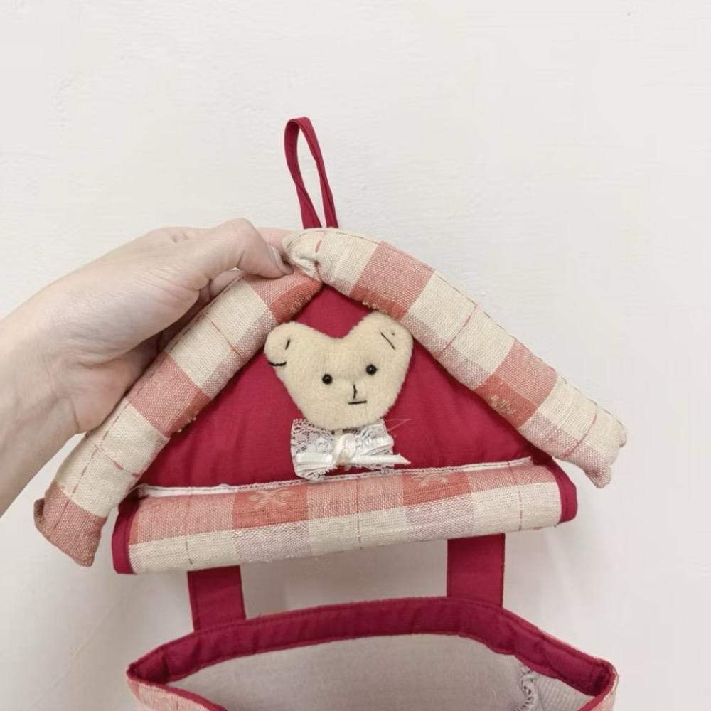 G41箱 昭和 房子🏠 收納袋 布藝掛袋 早期 復古 懷舊 擺飾 童趣 可愛-細節圖3