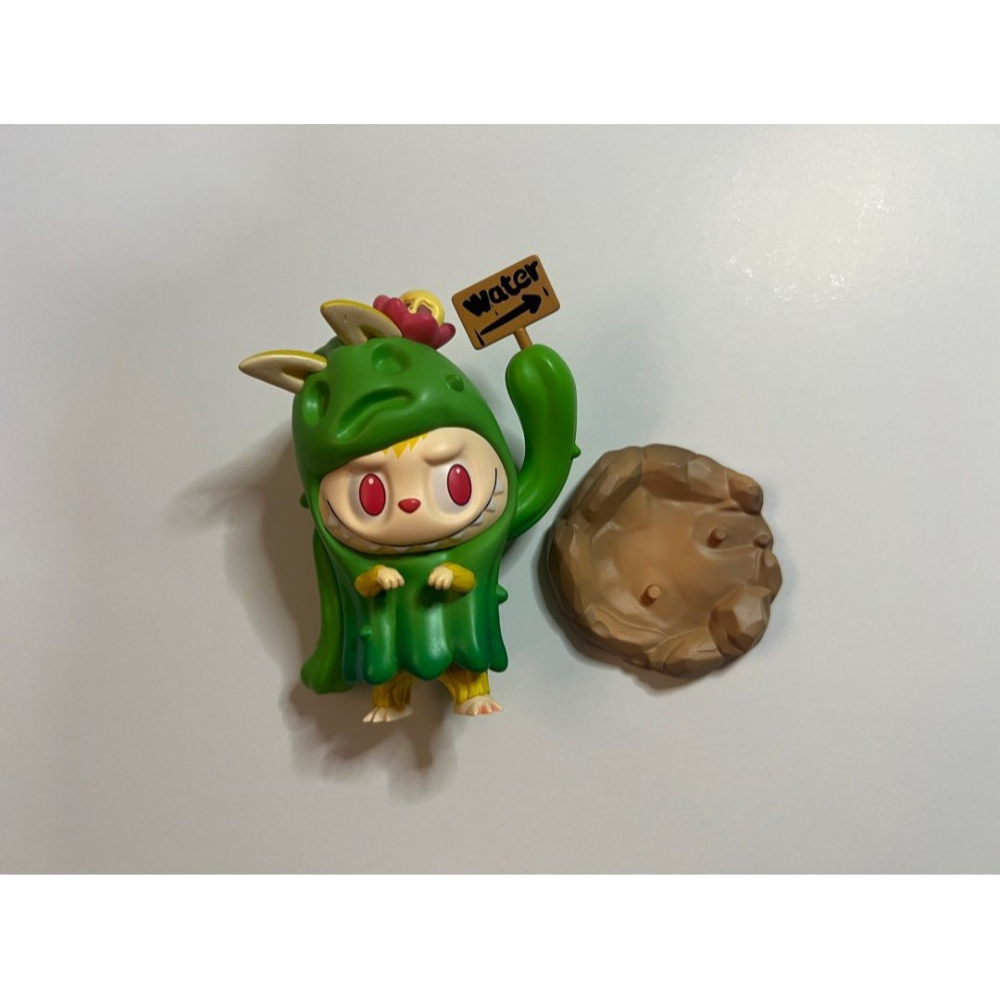 Pop Mart 泡泡瑪特盲盒- Labubu 精靈動物系列 (袋鼠) 看不見我系列 -怪誕樹屋 無人區域 奇妙實驗-細節圖7