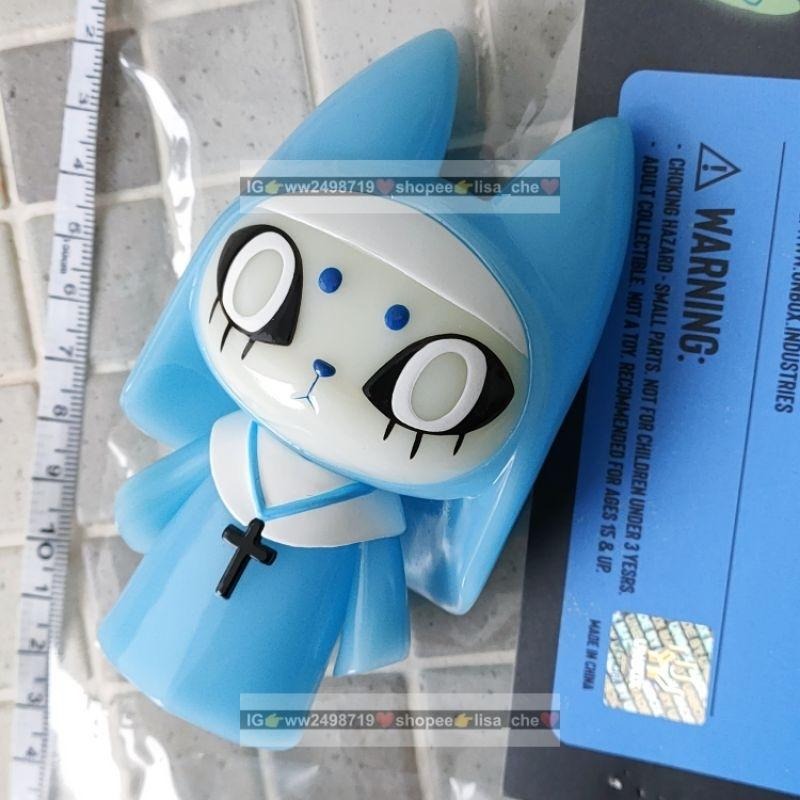 現貨 UNBOX 設計師玩具 BAD MEAW 軟膠 蝙蝠貓 女巫貓 修女 鬼修女 藍色 夜光 限定 公仔 泰國-細節圖3