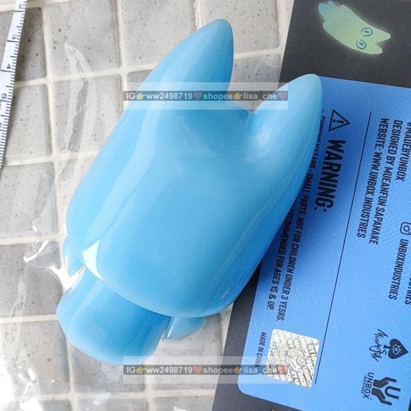 現貨 UNBOX 設計師玩具 BAD MEAW 軟膠 蝙蝠貓 女巫貓 修女 鬼修女 藍色 夜光 限定 公仔 泰國-細節圖4