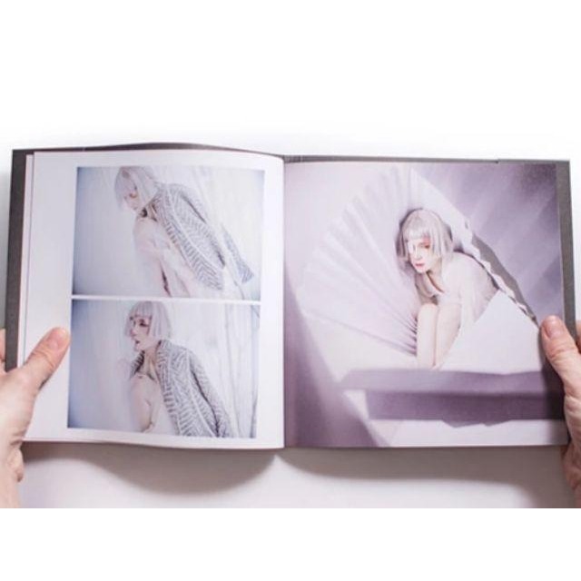 現貨 MU+STUDIO 慕子個人COSPLAY 攝影集 同人 刀劍亂舞 槍彈辯駁 豔漢 鬼燈 進擊的巨人 美少女戰士-細節圖3