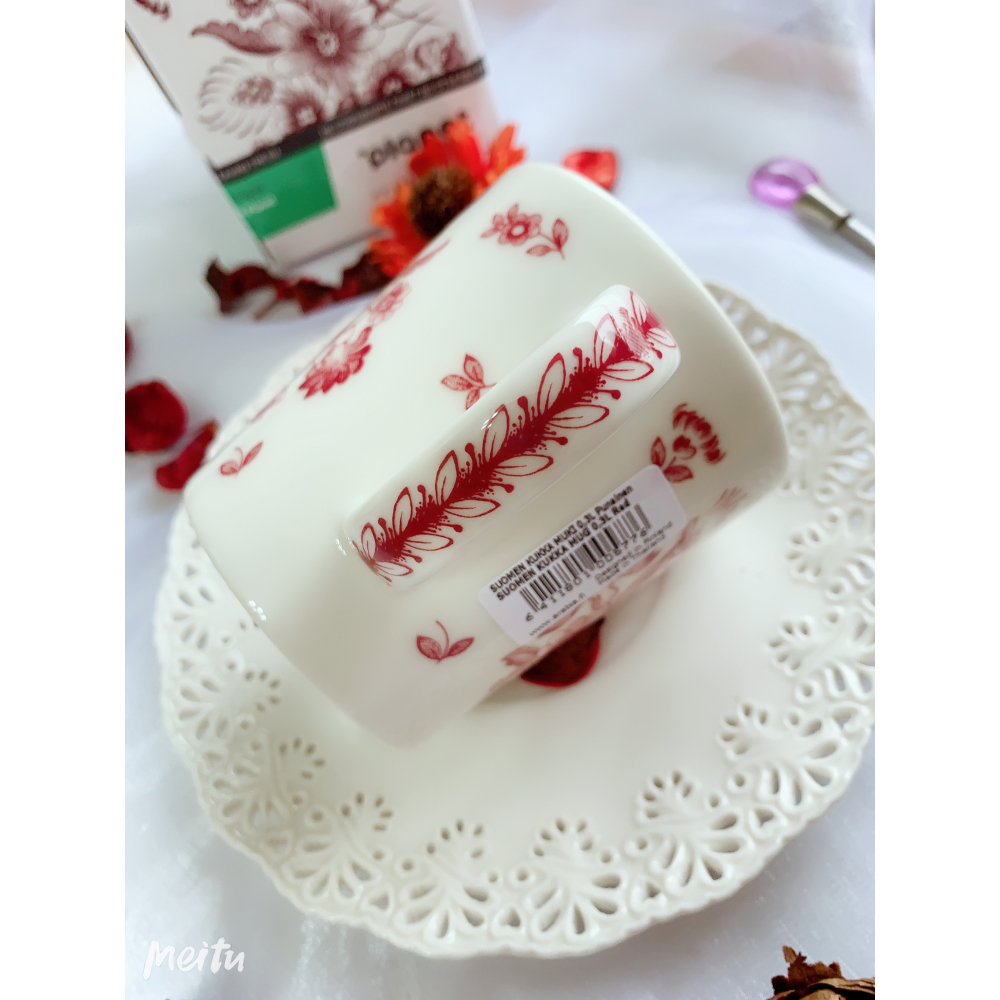 【絕版珍藏】芬蘭 ARABIA 百年工藝馬克杯 ── 復刻經典紅（田園風景與Myrna花卉 系列）-細節圖8