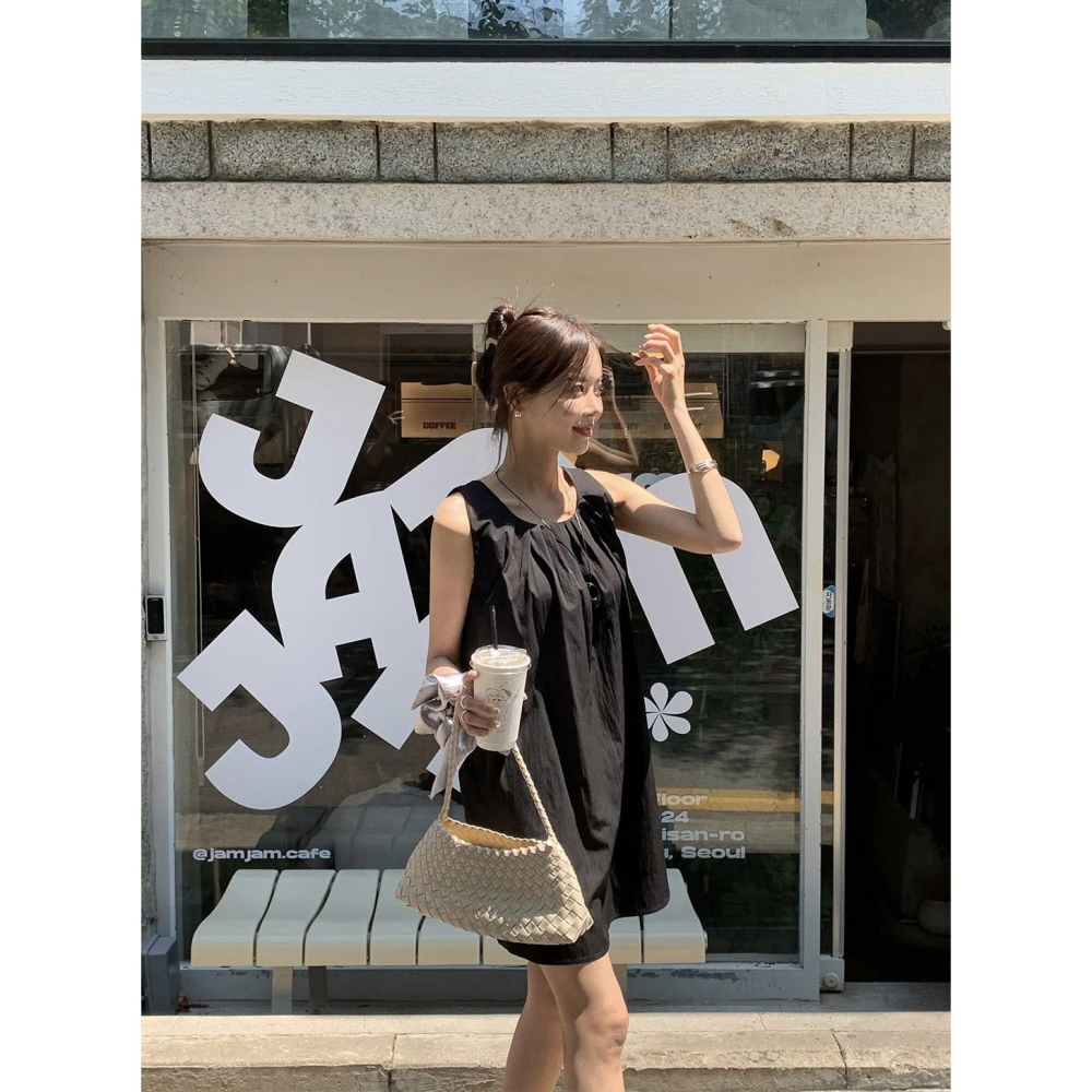 正韓2色G184胸壓褶圓領背心洋-細節圖4