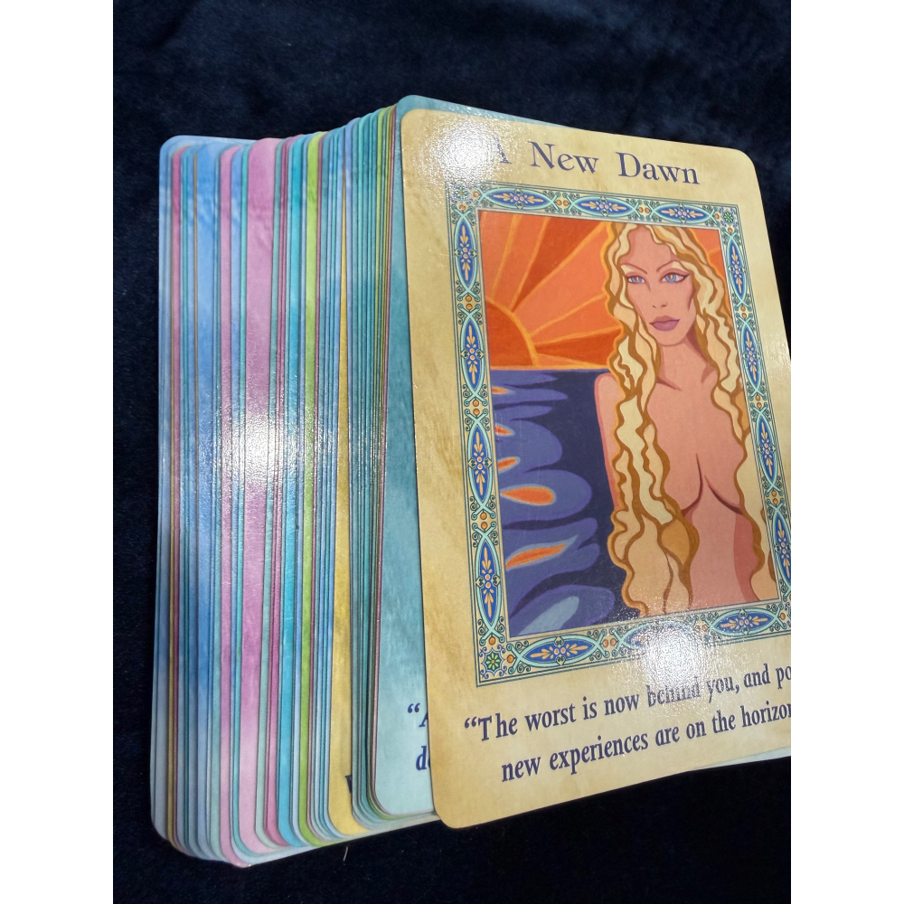 Magical Mermaids and Dolphin Oracle Cards 二手牌卡出清-細節圖2