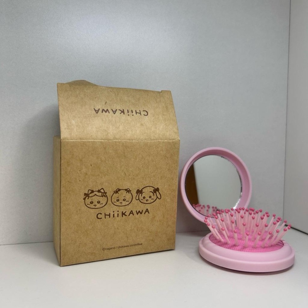 吉伊卡哇Chiikawa 便攜鏡梳 小鏡子 氣墊梳 門市限定 栗子饅頭 束口背袋-細節圖2