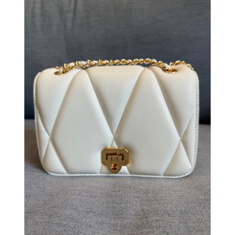 二手轉賣 Charles & Keith 小CK Arwen 菱格肩背包 奶油色 S-細節圖5