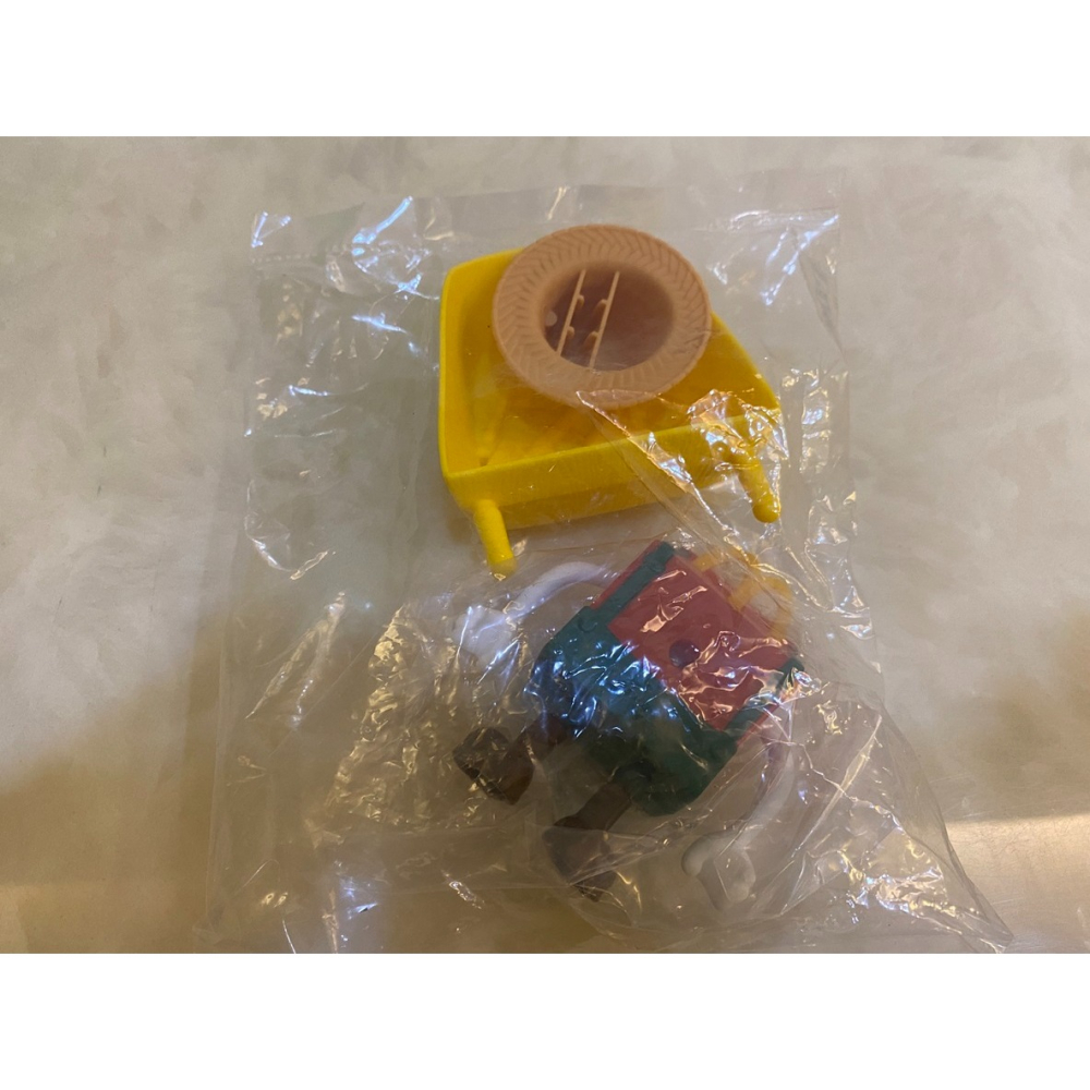 全新麥當勞 ＂ 國外帶回 兒童餐造型玩具 ＂ 售價 188元-細節圖2