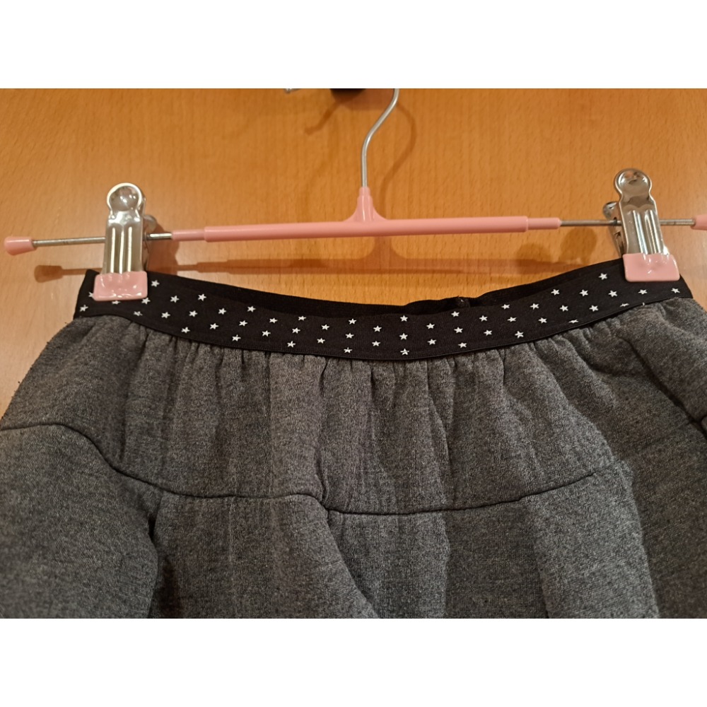 正韓🇰🇷11碼女童兩件式保暖長褲裙-細節圖3