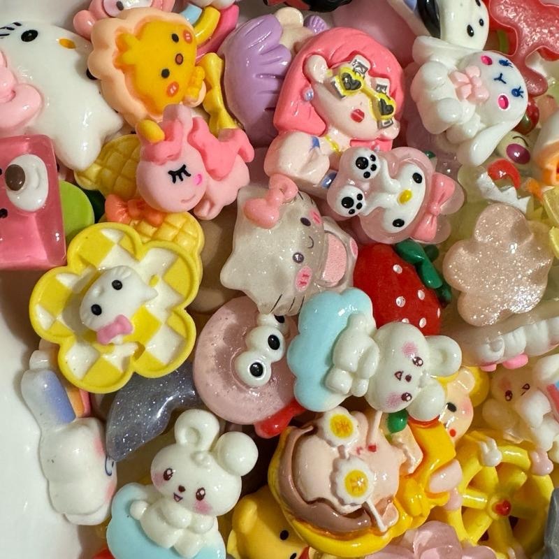 雲塵之飾·珠寶殿 臺灣賣家 快速出貨 🚚 現貨 小配件 樹脂 配件 貼片 髮夾材料 手工材料 可愛 萌娃 小吊飾 小吊墜-細節圖6