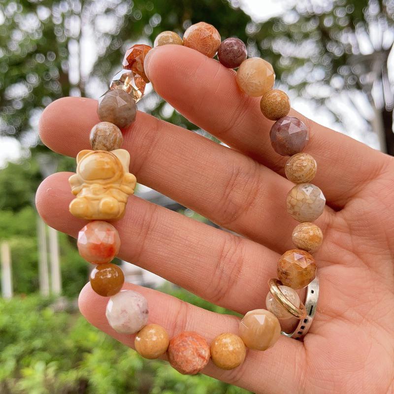 雲塵之飾·花晶靈 臺灣出貨 🚚 臺灣現貨 阿拉善 宇航員 太空貓 珊瑚玉 鑽切珊瑚玉 跑環 15k金 原創 設計款 手鍊-細節圖3