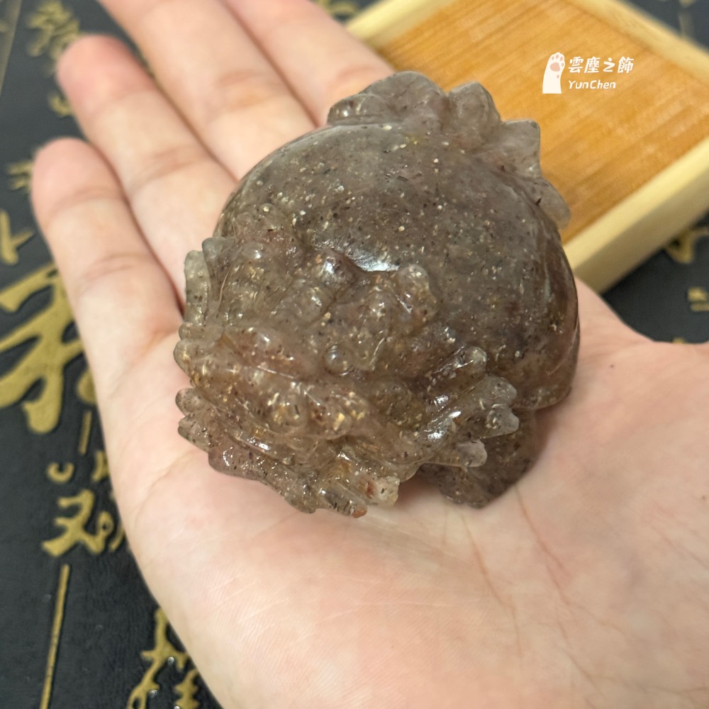 雲塵之飾 金草莓晶龍龜 小龍龜 擺件龍龜 屁股圓又大 帶天然礦洞礦缺 炸福利 甜甜價 小巧可愛 咬錢龜 歸來 🐢-細節圖10