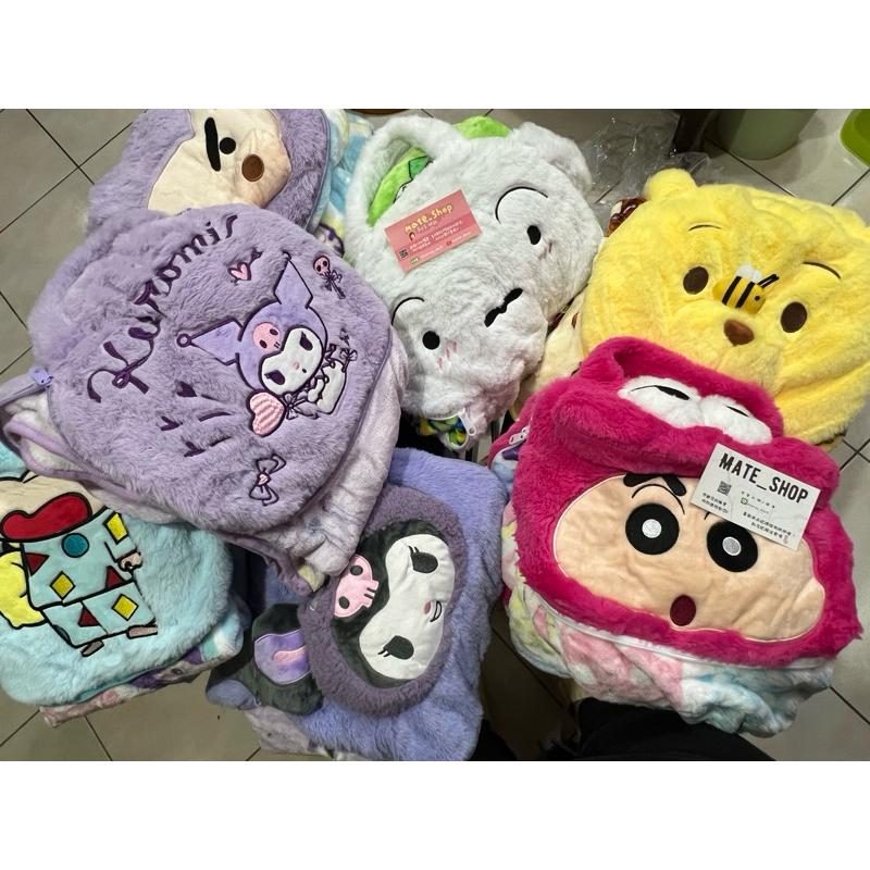 【Mate_Shop】迪士尼 手提 抱枕+毛毯 二合一 法蘭絨 靠墊 汽車 兩用 小孩兒童禮物毯子 維尼 三眼怪現貨預購-細節圖9