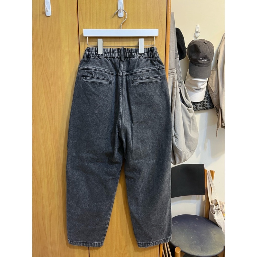 二手 AGILITY Wide Tapered Jeans 黑色 錐形打褶水洗牛仔褲-細節圖3