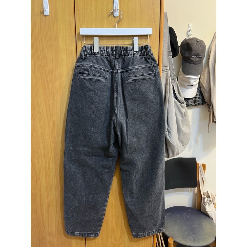 二手 AGILITY Wide Tapered Jeans 黑色 錐形打褶水洗牛仔褲-細節圖3
