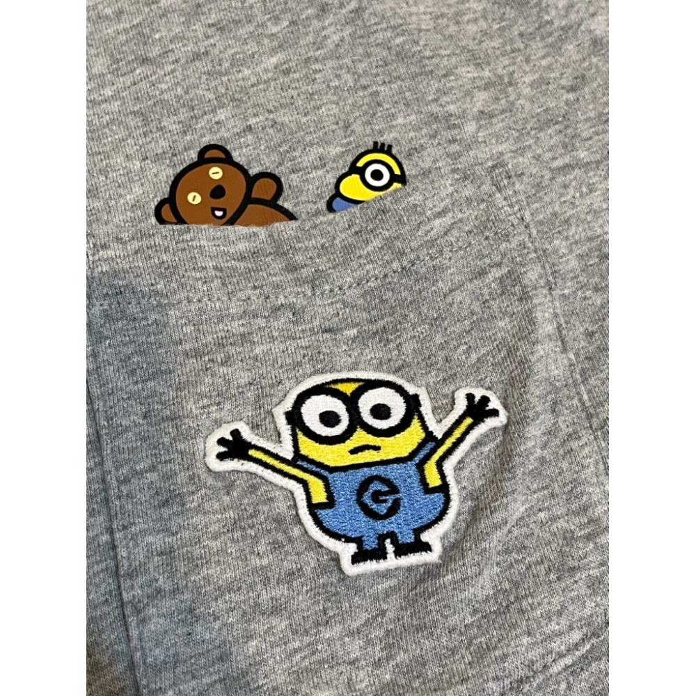 二手 UNIQLO x Minions UT 小小兵 神偷奶爸 聯名 短袖 T恤 灰色 純棉 Size L-細節圖6