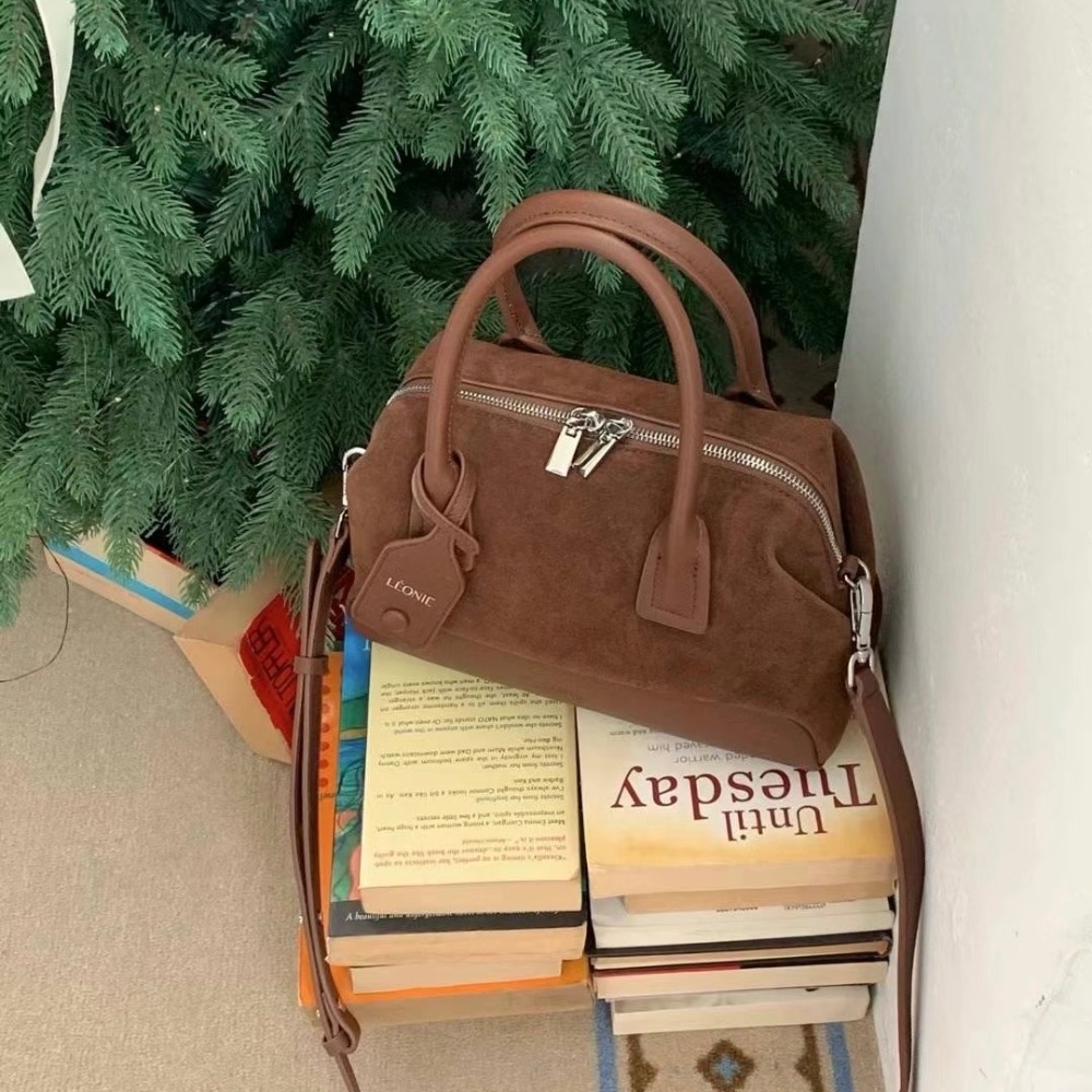 KeCom。LEONIE 麂皮真皮款 保齡球包-細節圖2