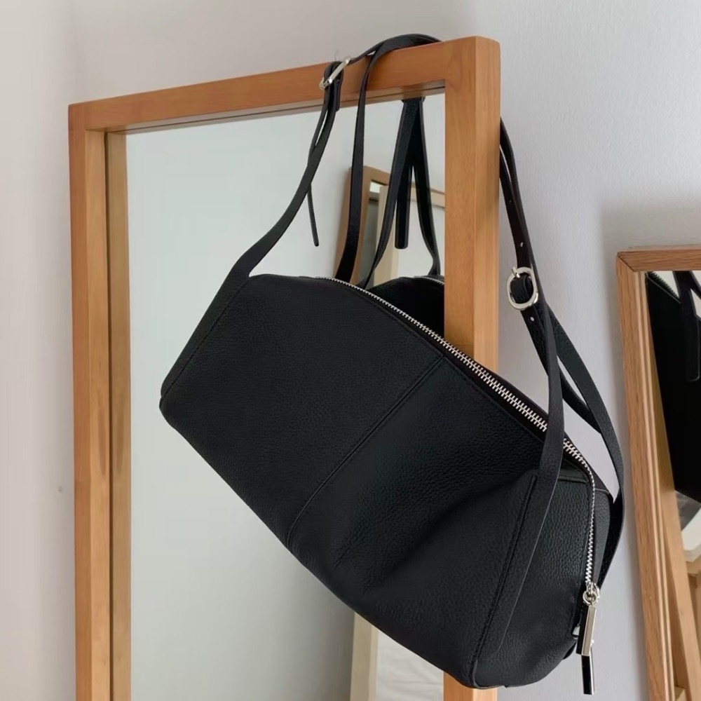 KeCom。LÉONIE 真皮 荔枝紋 豆腐包-細節圖2