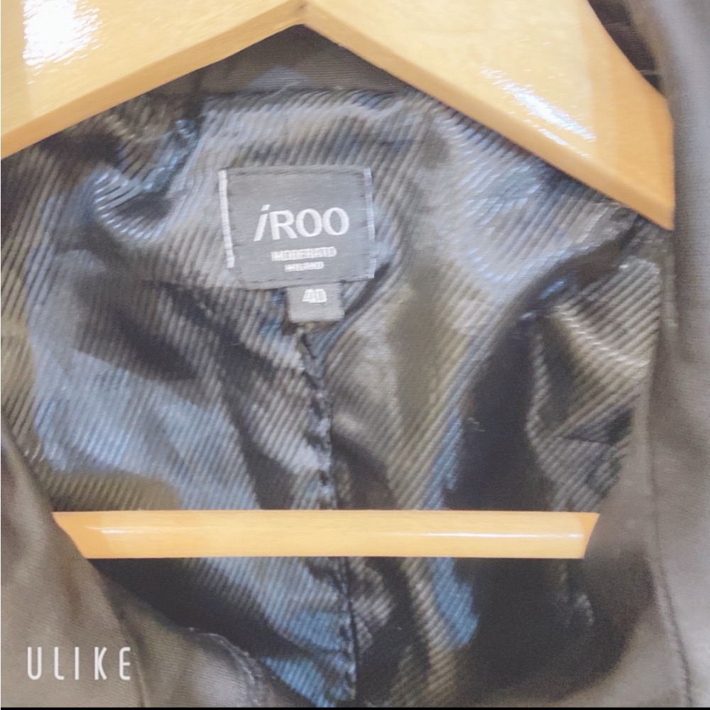 ｛二手｝iROO黑色外套 修身 顯瘦 專櫃出清-細節圖2