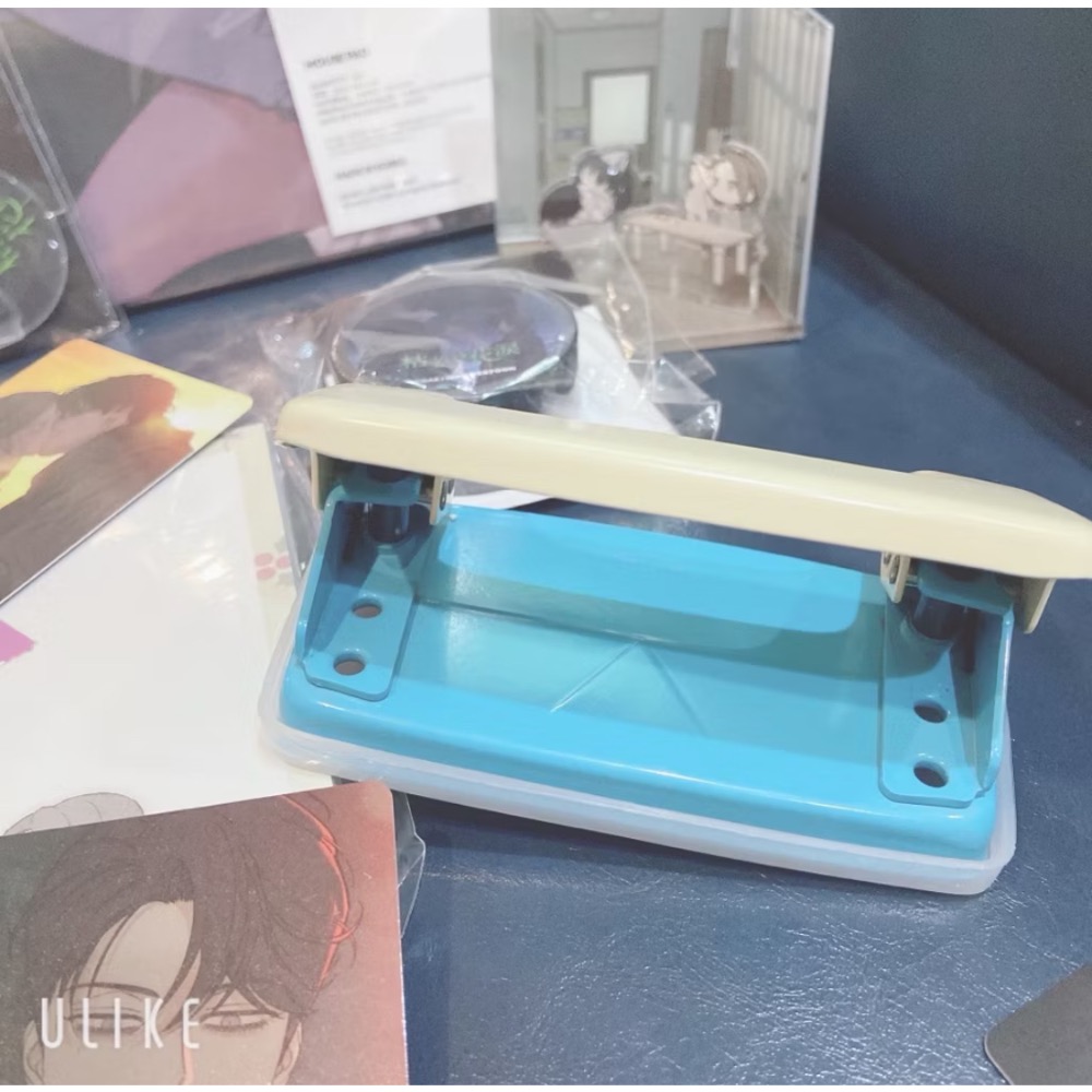 ｛二手｝打洞機 打洞器 打孔機 打孔器 台灣製 裝釘 辦公室 事務用品 文具-細節圖2