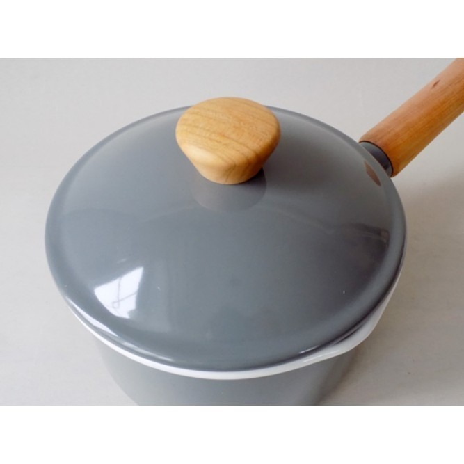 【野田琺瑯/日本製】 Couleur 牛奶鍋附蓋14cm 木柄 琺瑯 單手鍋 noda horo-細節圖5