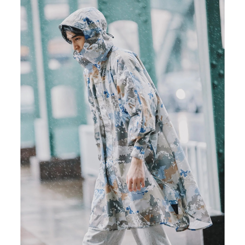 【日本 KiU】斗篷雨衣 輕量雨衣 附收納袋 登山 防水 防風 男女通用-細節圖2