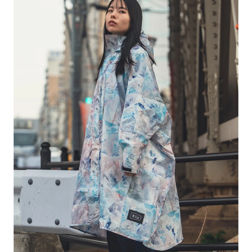 【日本 KiU】斗篷雨衣 輕量雨衣 附收納袋 登山 防水 防風 男女通用-細節圖5