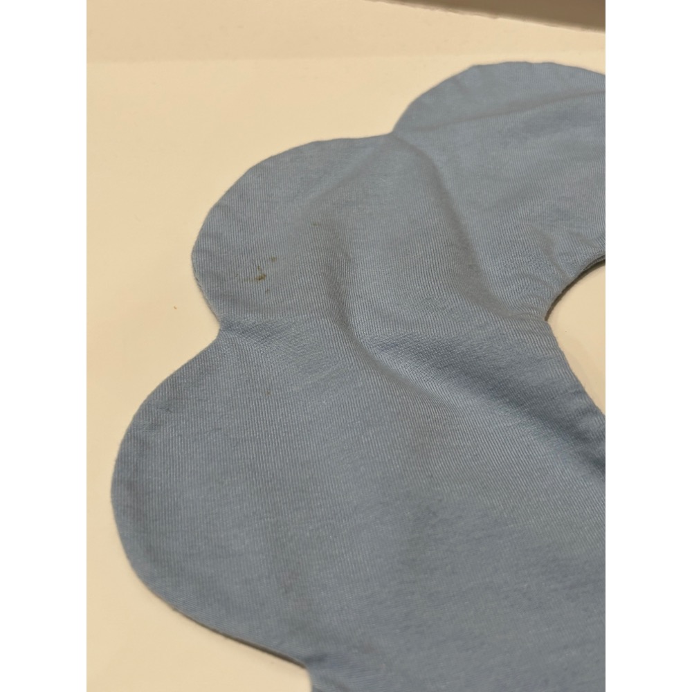 二手Konny口水巾，有污漬-細節圖3