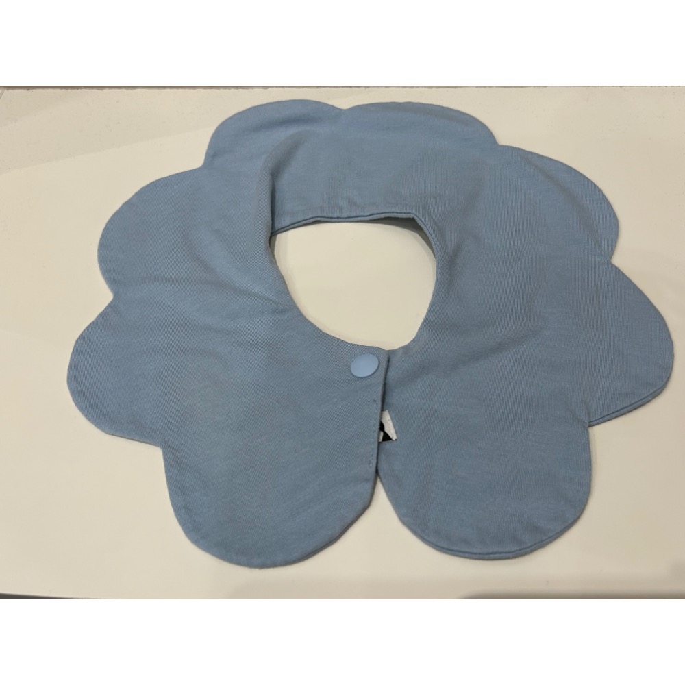 二手Konny口水巾，有污漬-細節圖4