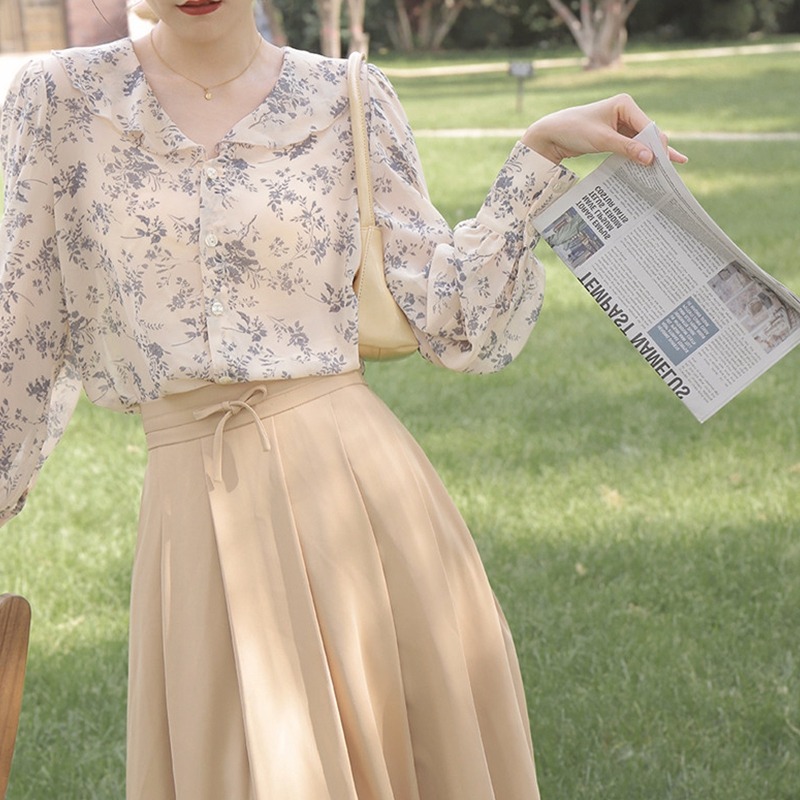 年新款女長裙法式赫本風套裝茶歇碎花連衣裙子春夏設計感小眾-細節圖3