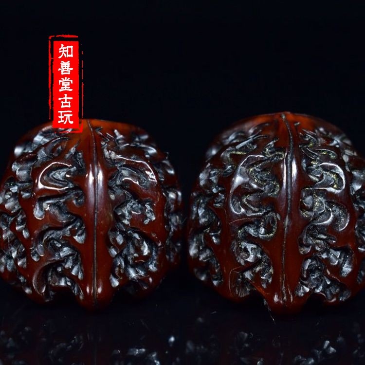 收藏西藏老?牛角雕刻核桃健身球手球牛角文玩核桃手把件-細節圖7