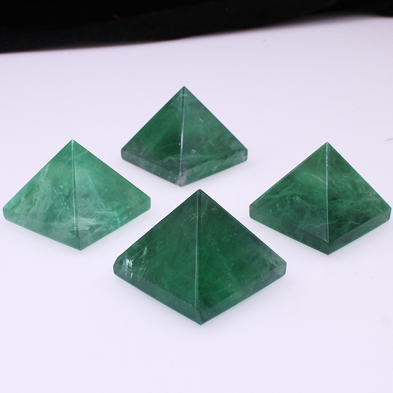 如鴻天然全綠色螢石原石擺件金字塔桌面飾品大號家居禮品-細節圖3