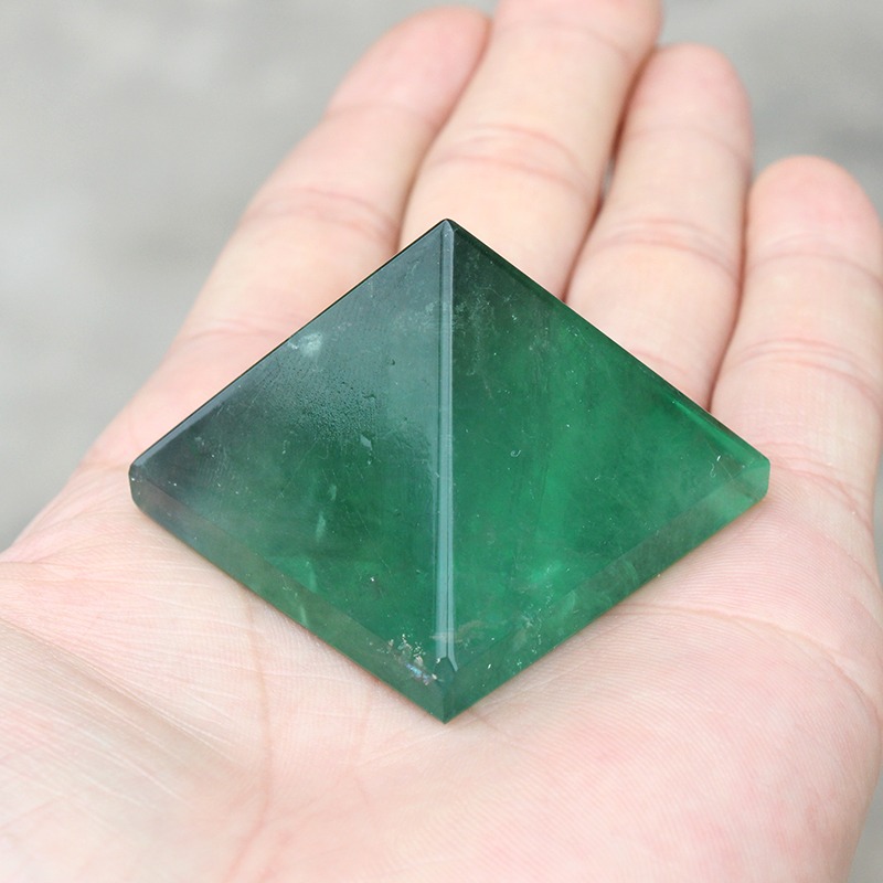 如鴻天然全綠色螢石原石擺件金字塔桌面飾品大號家居禮品-細節圖6