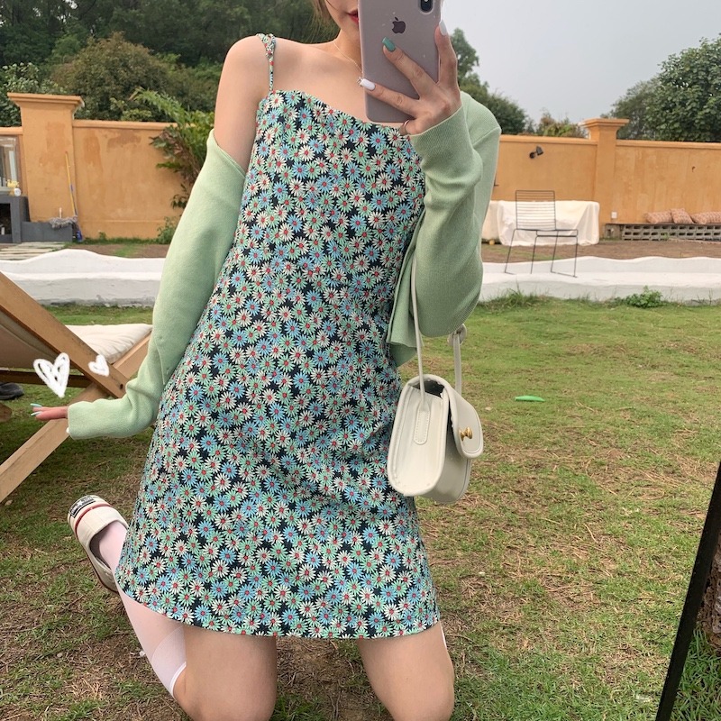 裙子女年新款夏季小眾設計氣質吊帶碎花裙收腰顯瘦氣質連衣裙-細節圖2